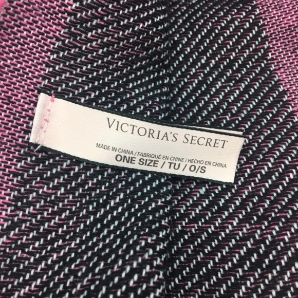 103 - Throw Beach Blanket/Towel Victoria’s Secret - Picture 7 of 13